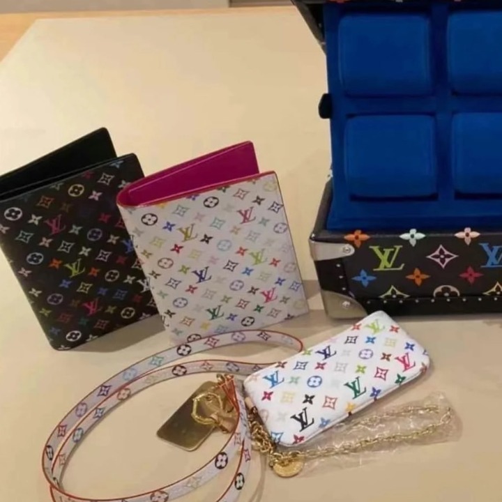 《ポーチ付き★》Louis Vuitton フォンストラップ