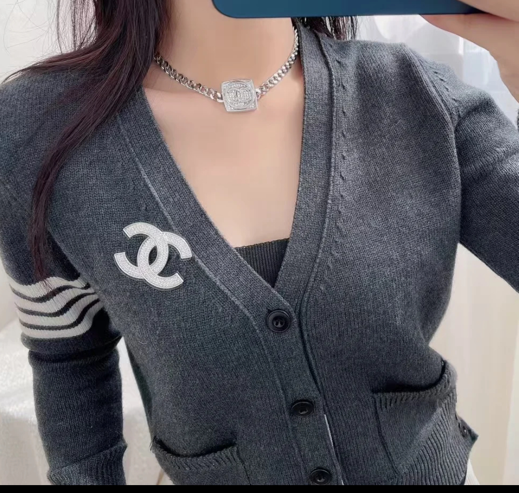 CHANEL《エレガント♡クリスタル》 ブローチ シルバー