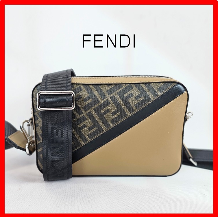 ★人気★【FENDI】★フェンディ FF ロゴ カメラバッ.グ★