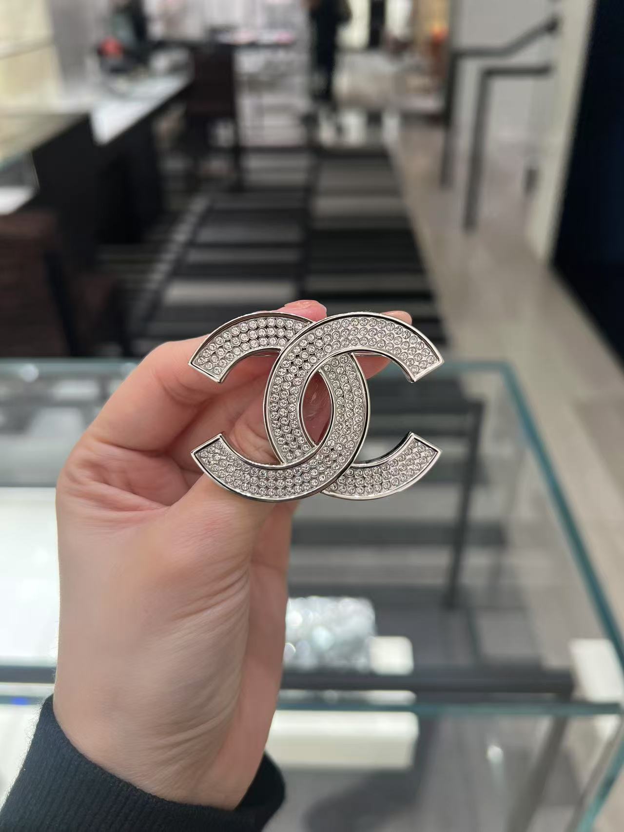 CHANEL♡ブローチ♡コーデのアクセントに♪ コーデのアクセントに♪】CHANEL ブローチ