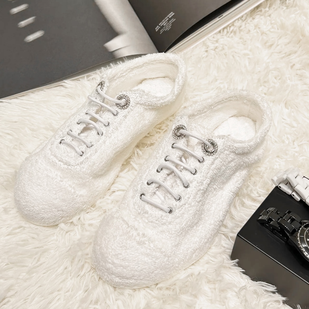 《真っ白なモコモコが可愛い♪》25C限定★CHANEL スニーカー