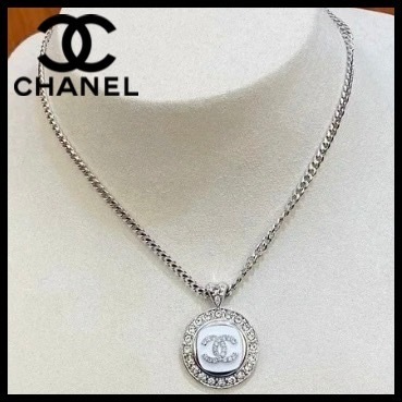 ストーンで輝くCCマーク♪【CHANEL】25C CCロゴ ネックレス