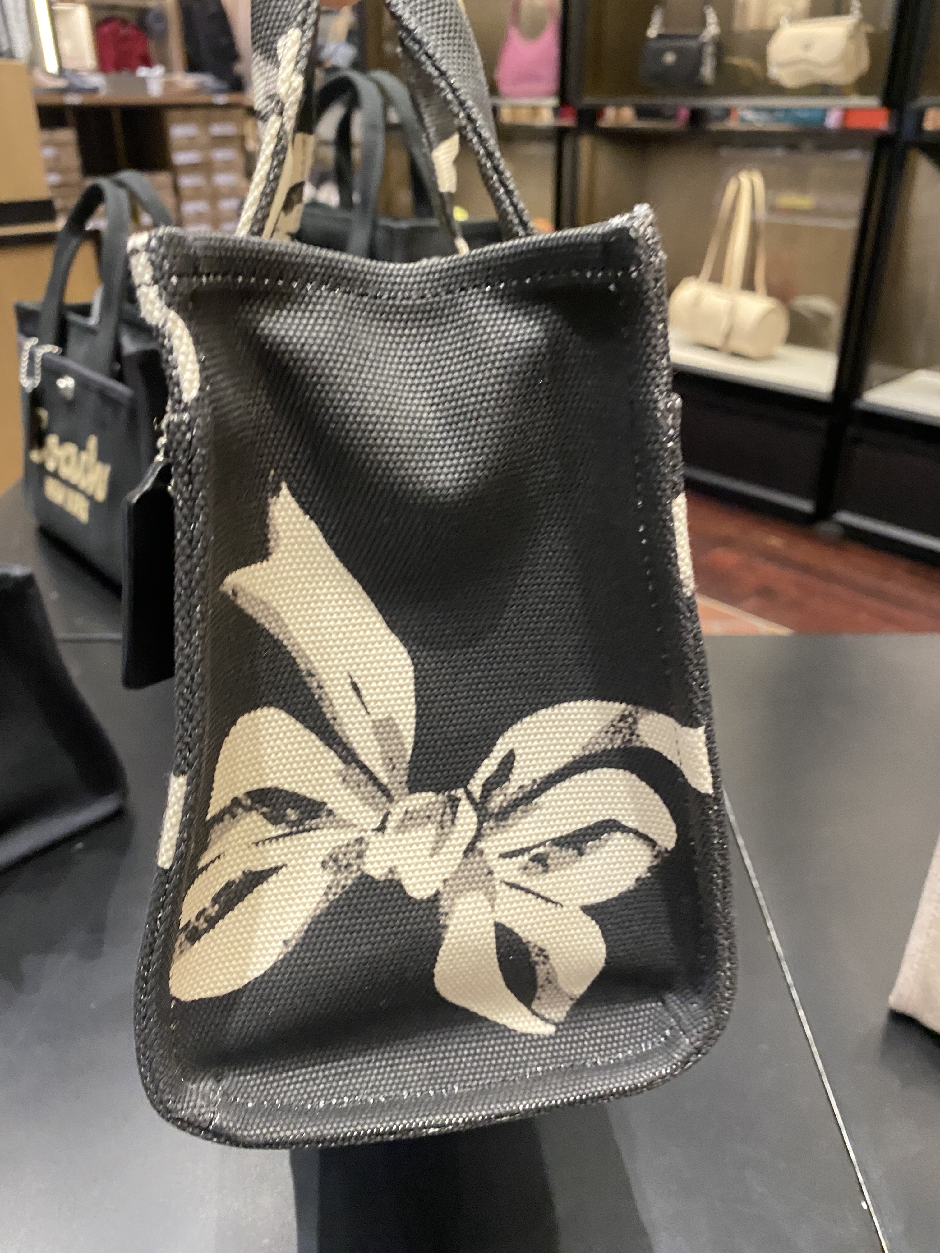 【COACH ブティック】ボウプリントキャンバス カーゴトート 20 COACH ブティック】ボウプリントキャンバス カーゴトート 20