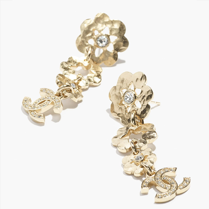 【ギフトにも◎】CHANEL ピアス 待望の再入荷！！】CHANEL ピアス メタル&ストラス ココマーク