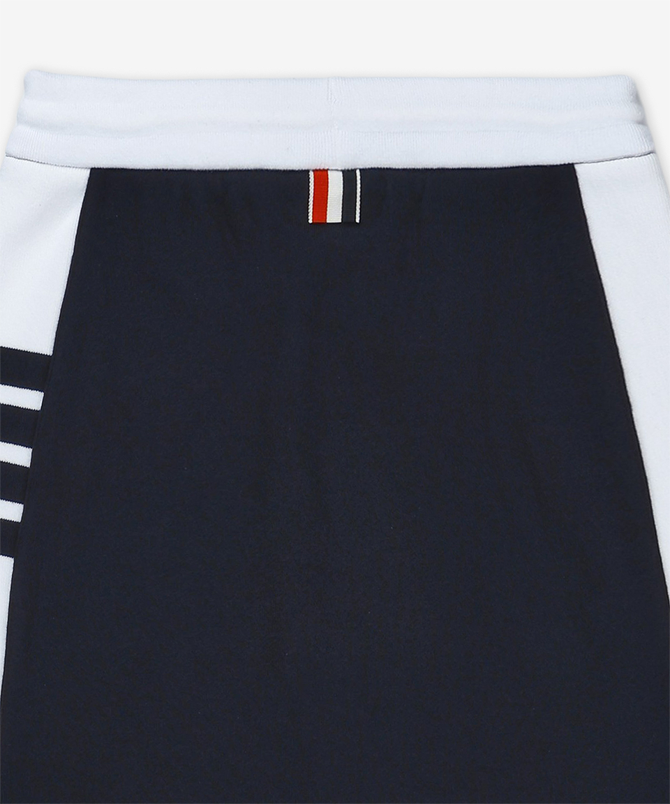 《THOM BROWNE》 クラシック 4-バー ジャッジ ミニ スカート