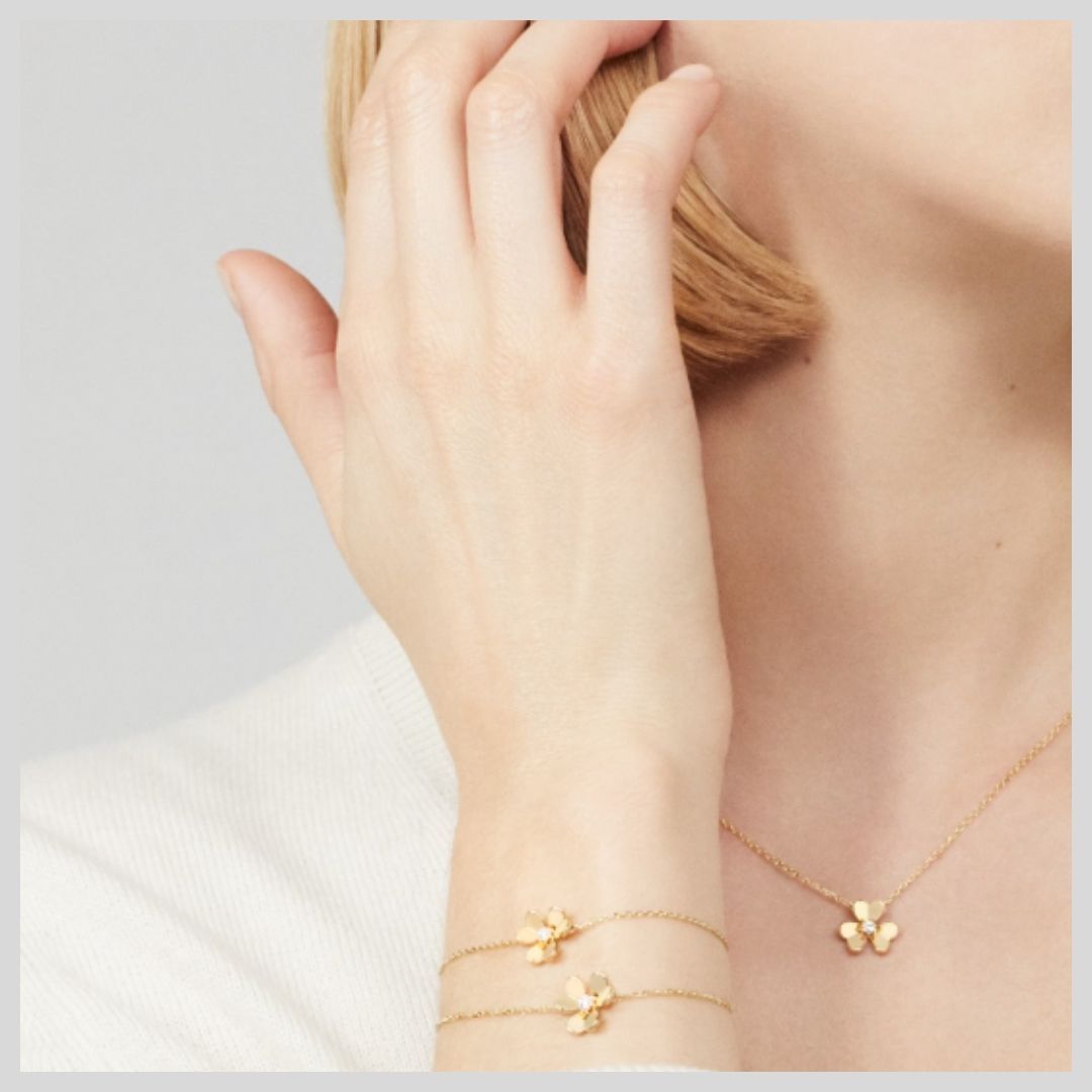 Van Cleef & Arpels☆ フリヴォル ペンダント、ミニモデル フリヴォル ペンダント、ミニモデル 18K ホワイトゴールド