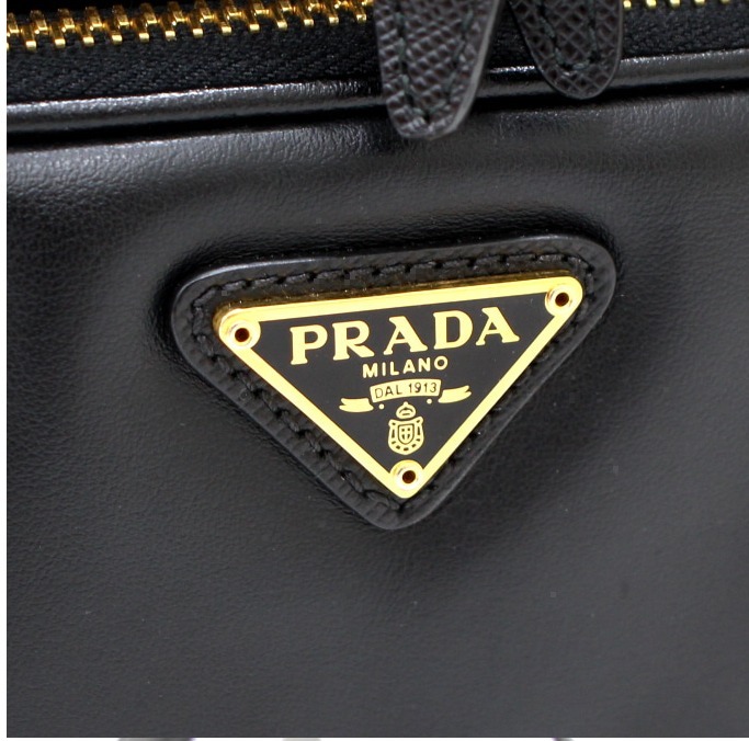 中古☆PRADA☆スモール バケットバッグ 巾着バッグ レザー製