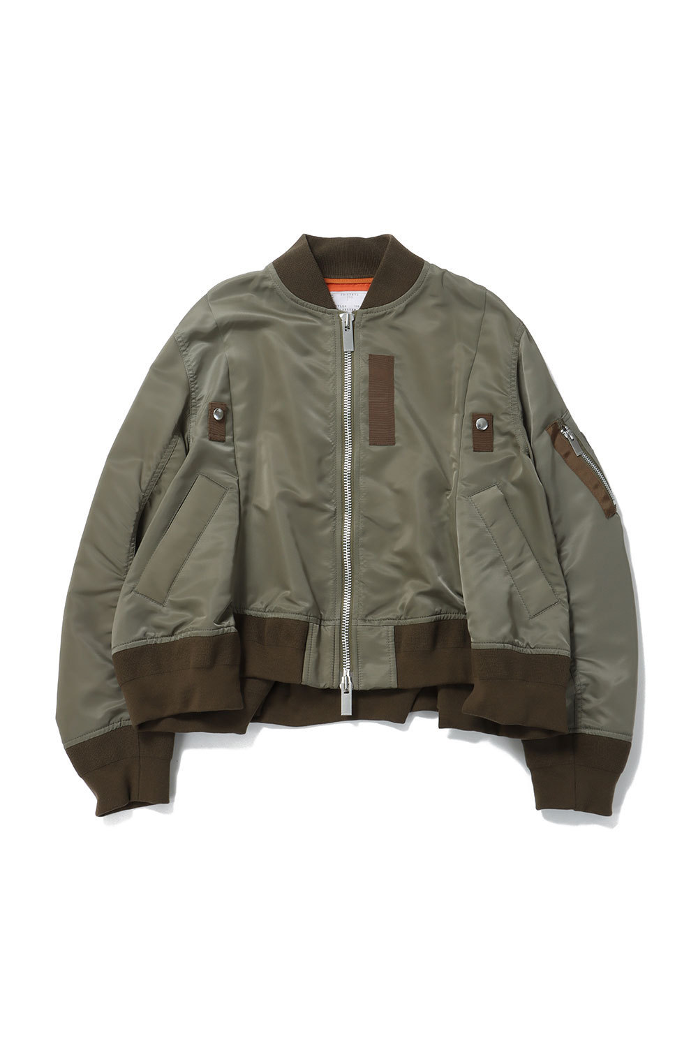 益若つばさ愛用《 Sacai 》ミリタリー ナイロン ブルゾン