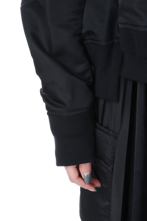 益若つばさ愛用《 Sacai 》ミリタリー ナイロン ブルゾン