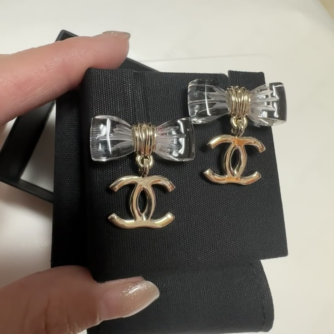 【リボンで大人可愛く♡】CHANEL*CCロゴ*ピアス クリアリボン×揺れるCCロゴが可愛い【CHANEL】ピアス ピアス