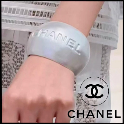 ゴージャスな存在感♡【 CHANEL 】シャネル バングル