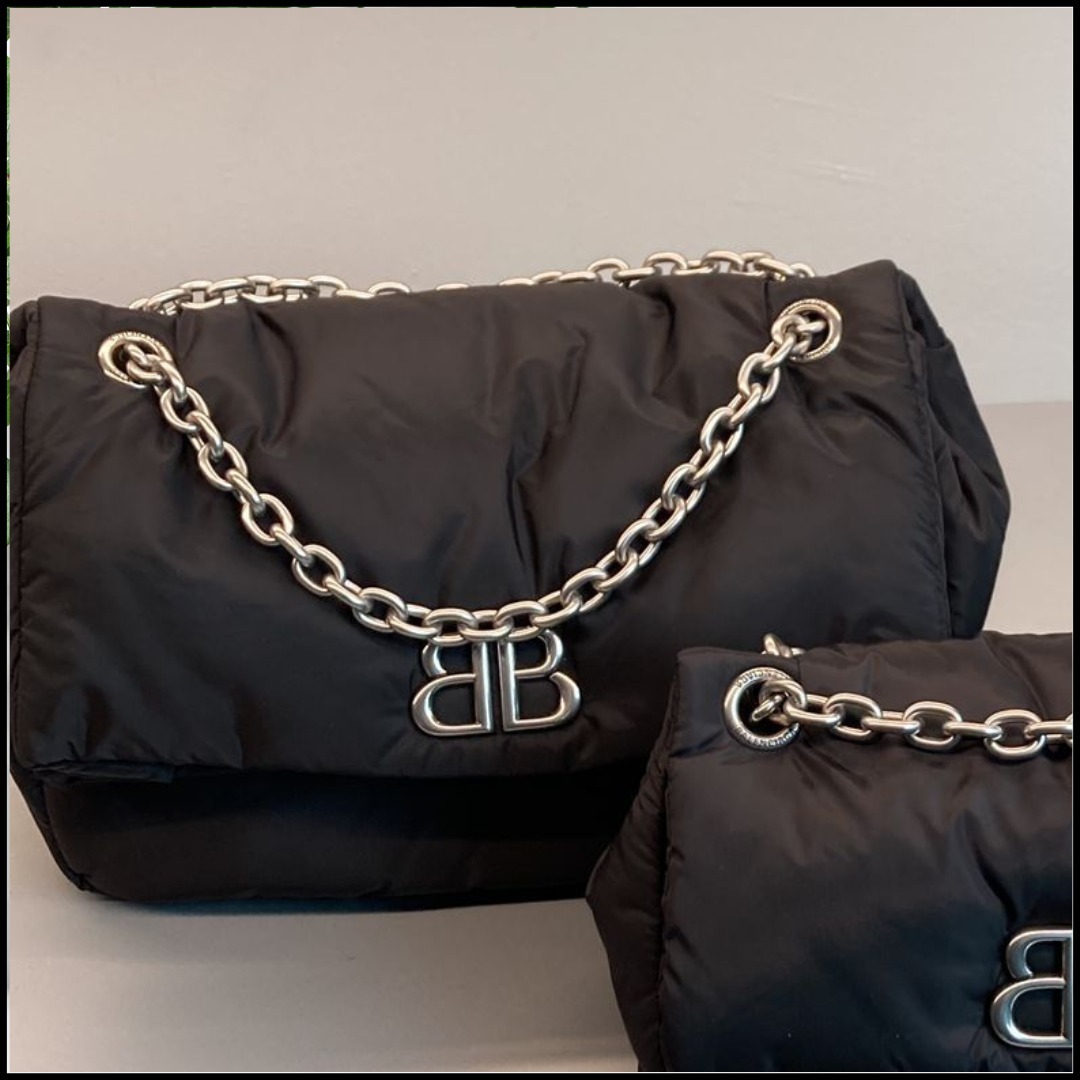 直営店☆BALENCIAGA☆ 最終SALE! MONACO CHAIN L ショルダー Women's Monaco Large Chain Bag in Black | Balenciaga US