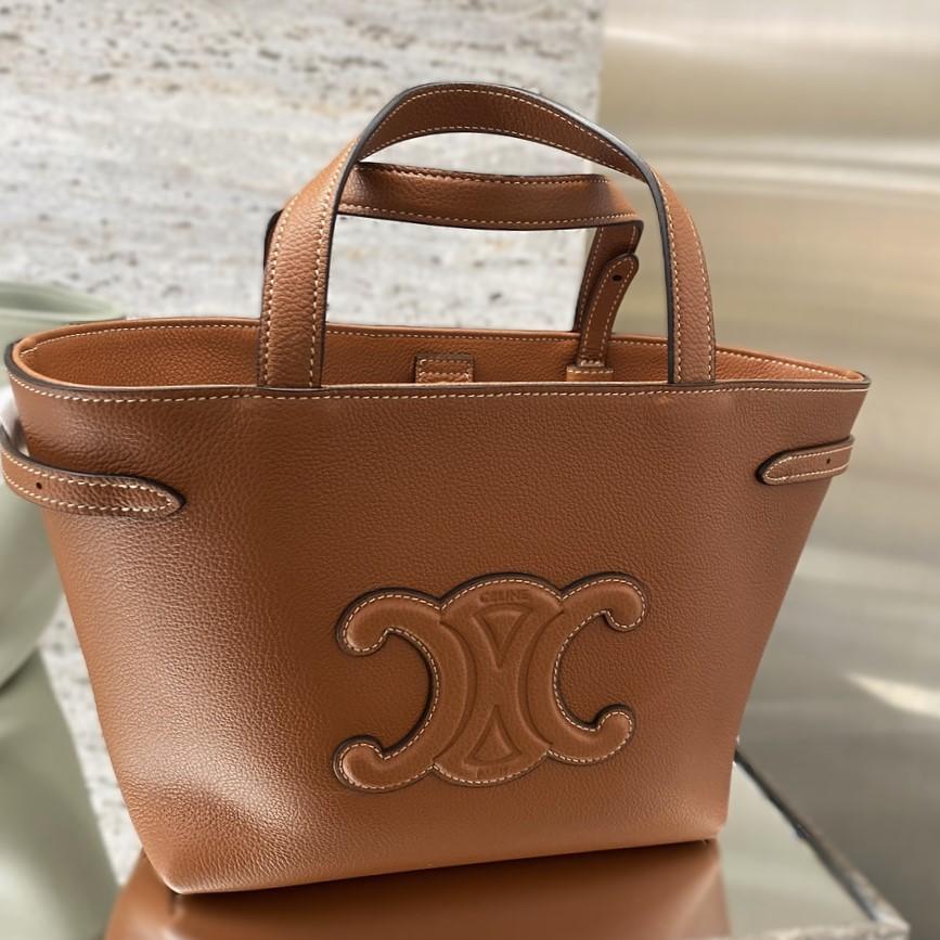《CELINE》ミニ カバ アナイス キュイル トリオンフ