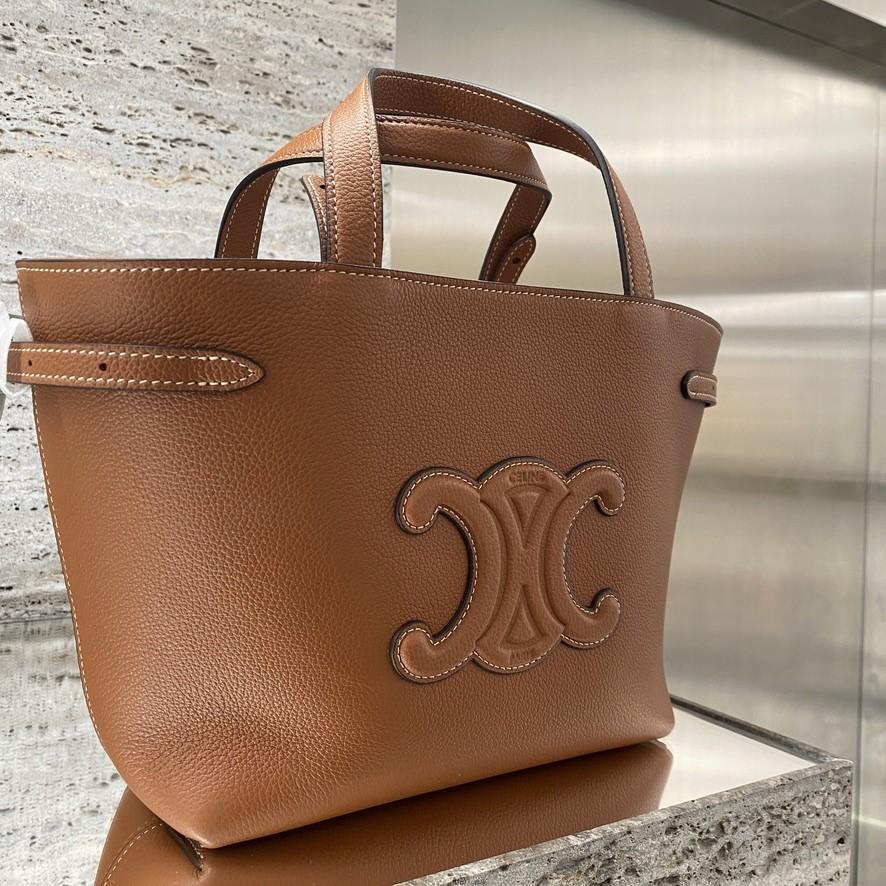《CELINE》ミニ カバ アナイス キュイル トリオンフ