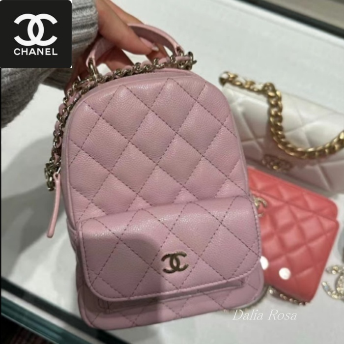 大人可愛いピンク♡デイリーに活躍【CHANEL】バックパック