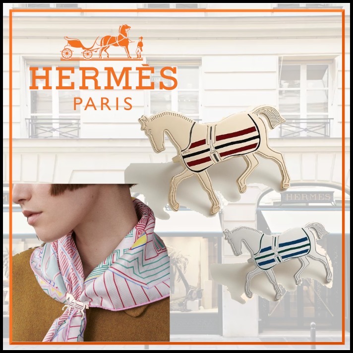 スカーフ使いが楽しくなるHermes 馬着を着た馬スカーフリング 70