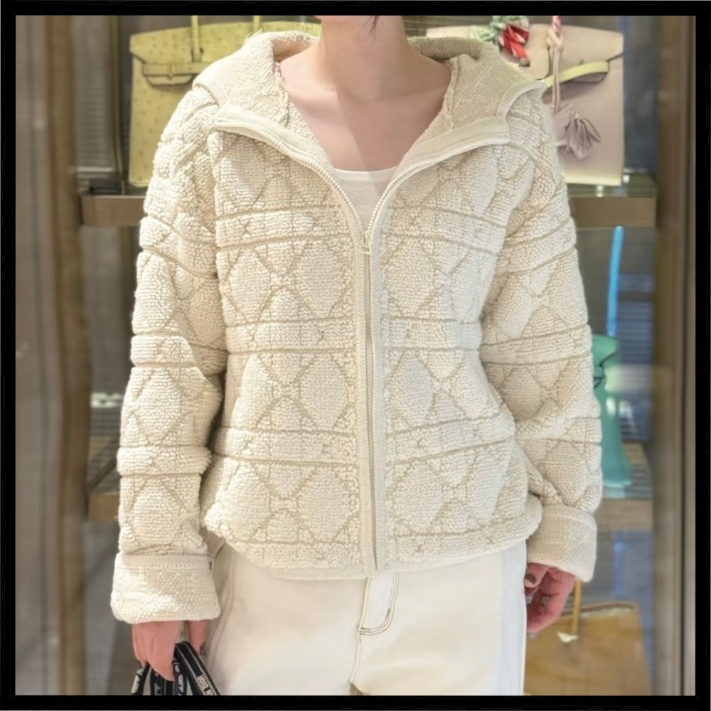今季ブランド カジュアルに着こなせる♪】Dior ジップカーディガン トップス