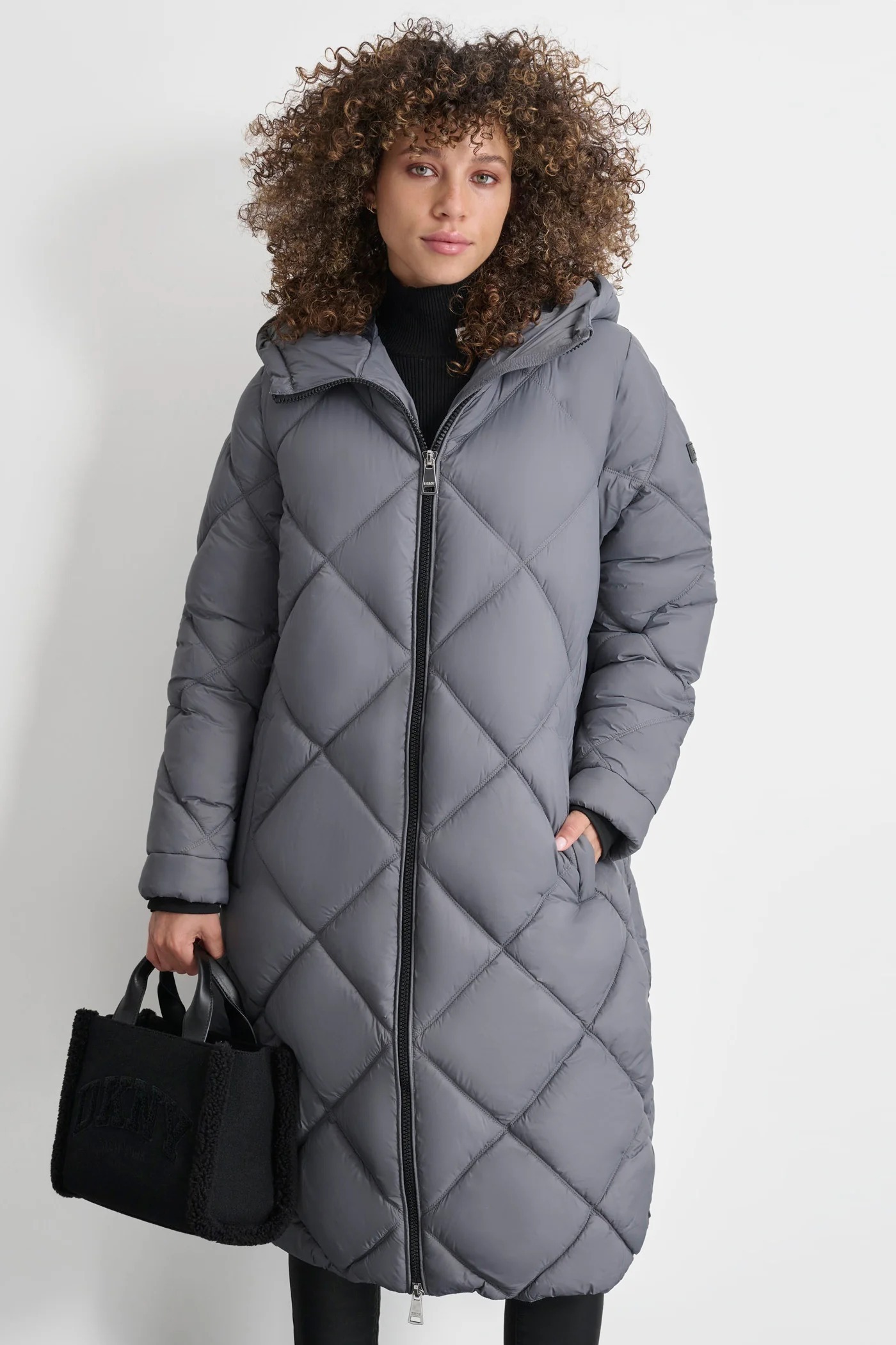 新作セール DKNY ロング SILKY QUILTED PARKA ダウンジャケット