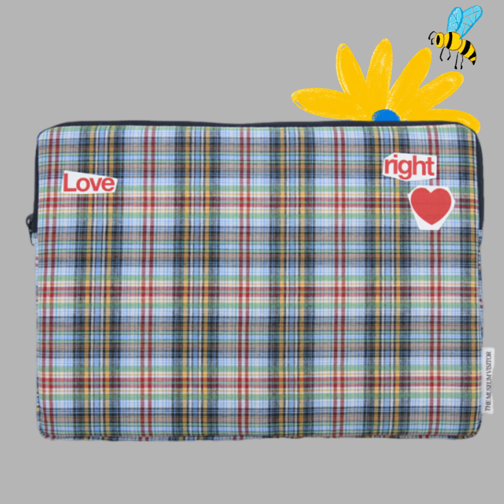 THE MUSEUM VISITOR★韓国★PCケース★LOVE CHECK LAPTOP SLEEVE