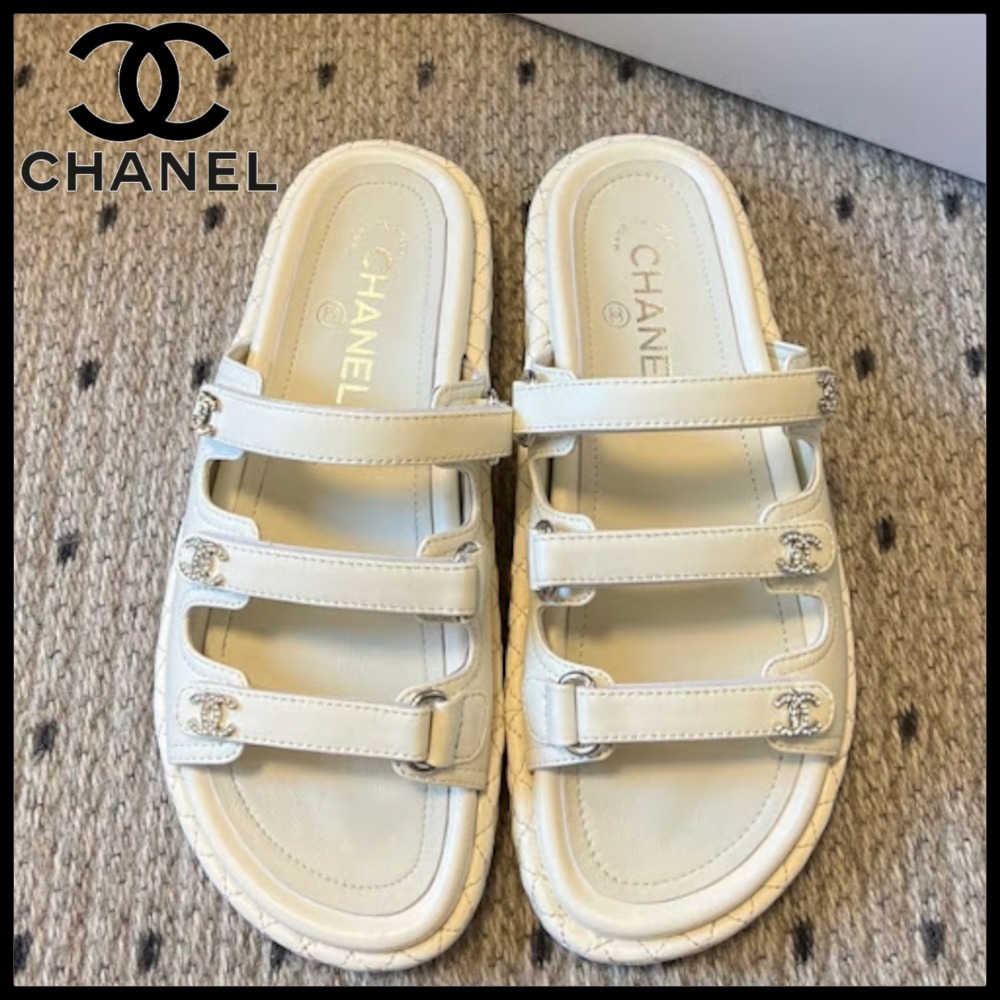 【ロゴが可愛い♪】CHANEL   サンダル