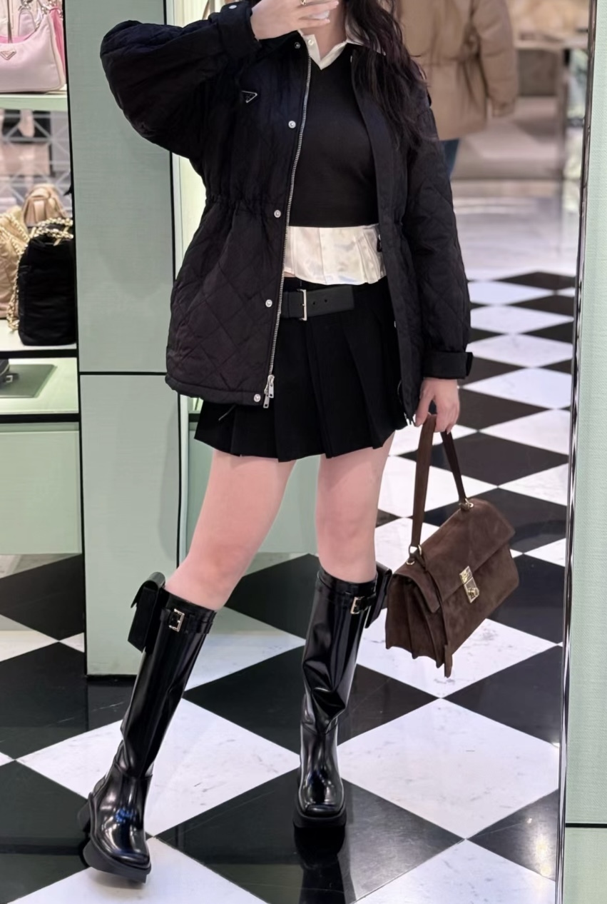 ミニポーチ付き主役アイテム《PRADA》レザーロングブーツ