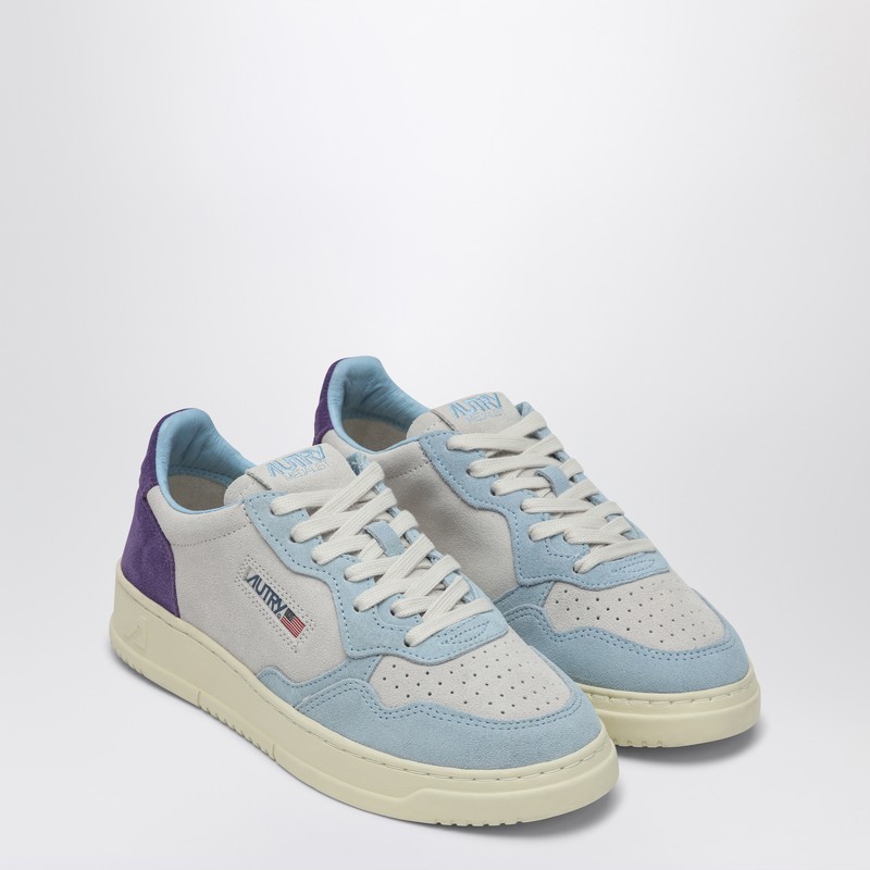 シューズ・サンダルその他 AUTRY Medalist sneakers in white/light blue/mauve suede