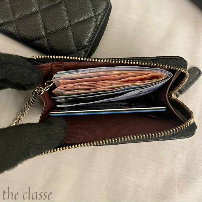 ジップ開閉式☆】持ち運びに便利♪ CHANEL カードケース