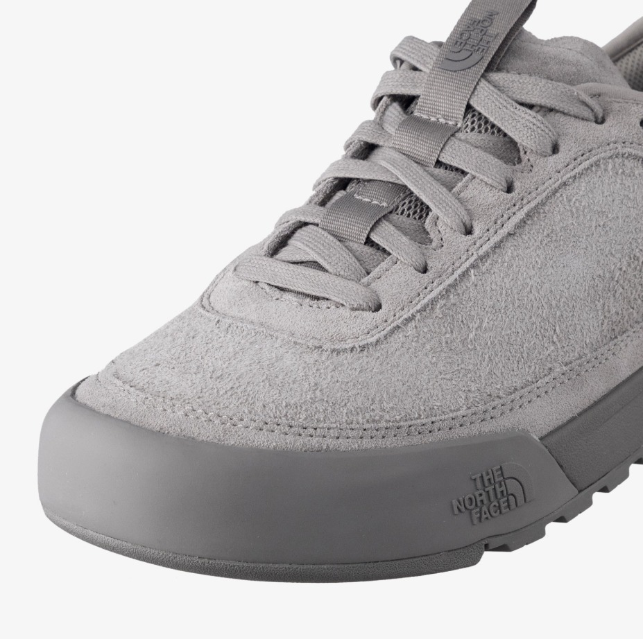 【関税込み】The North Face グレー Clyffe スニーカー ☆送料・関税込☆THE NORTH FACE☆CLYFFE SUEDE☆スニーカー