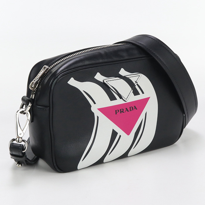 PRADA バナナデザイン ショルダーバッグ レザー【ランク：A】
