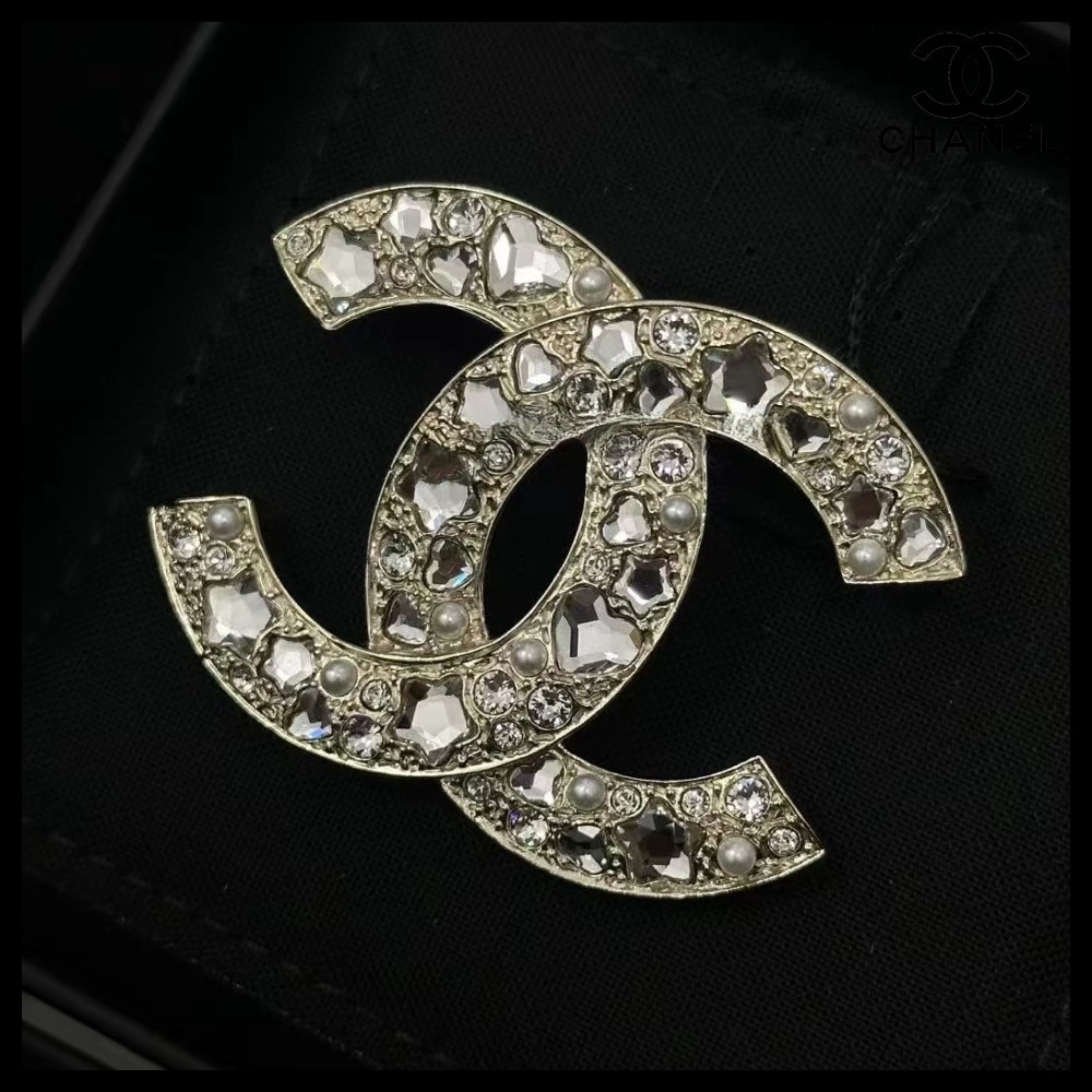 【煌めくビジューが美しい♪】CHANEL★ブローチ