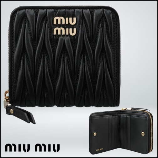 MiuMiu ミュウミュウ マテラッセレザー 折りたたみ財布