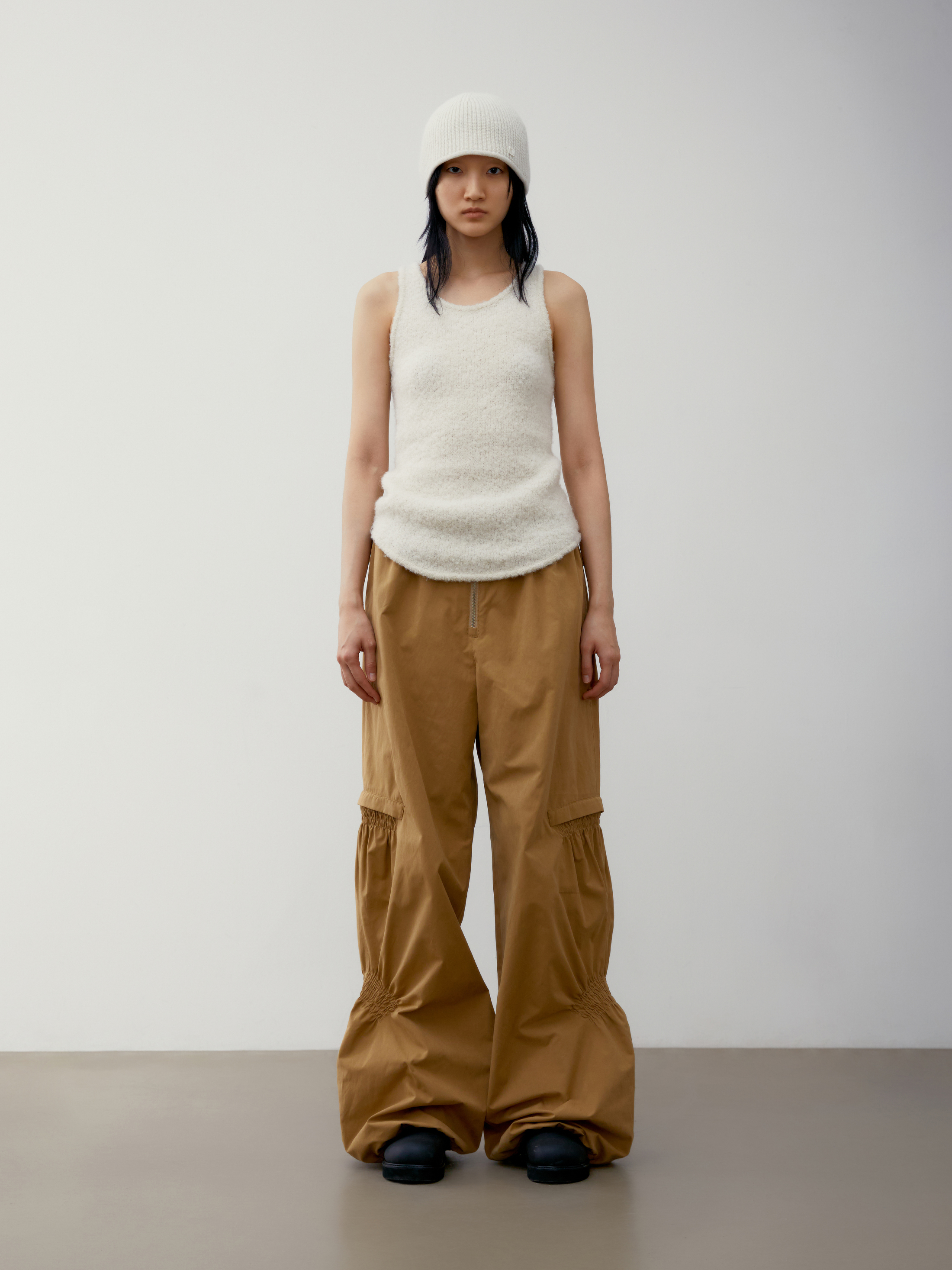 [LOW CLASSIC] /☆ 24FW SHIRRING VOLUME LEATHER PANTS / BEIGE