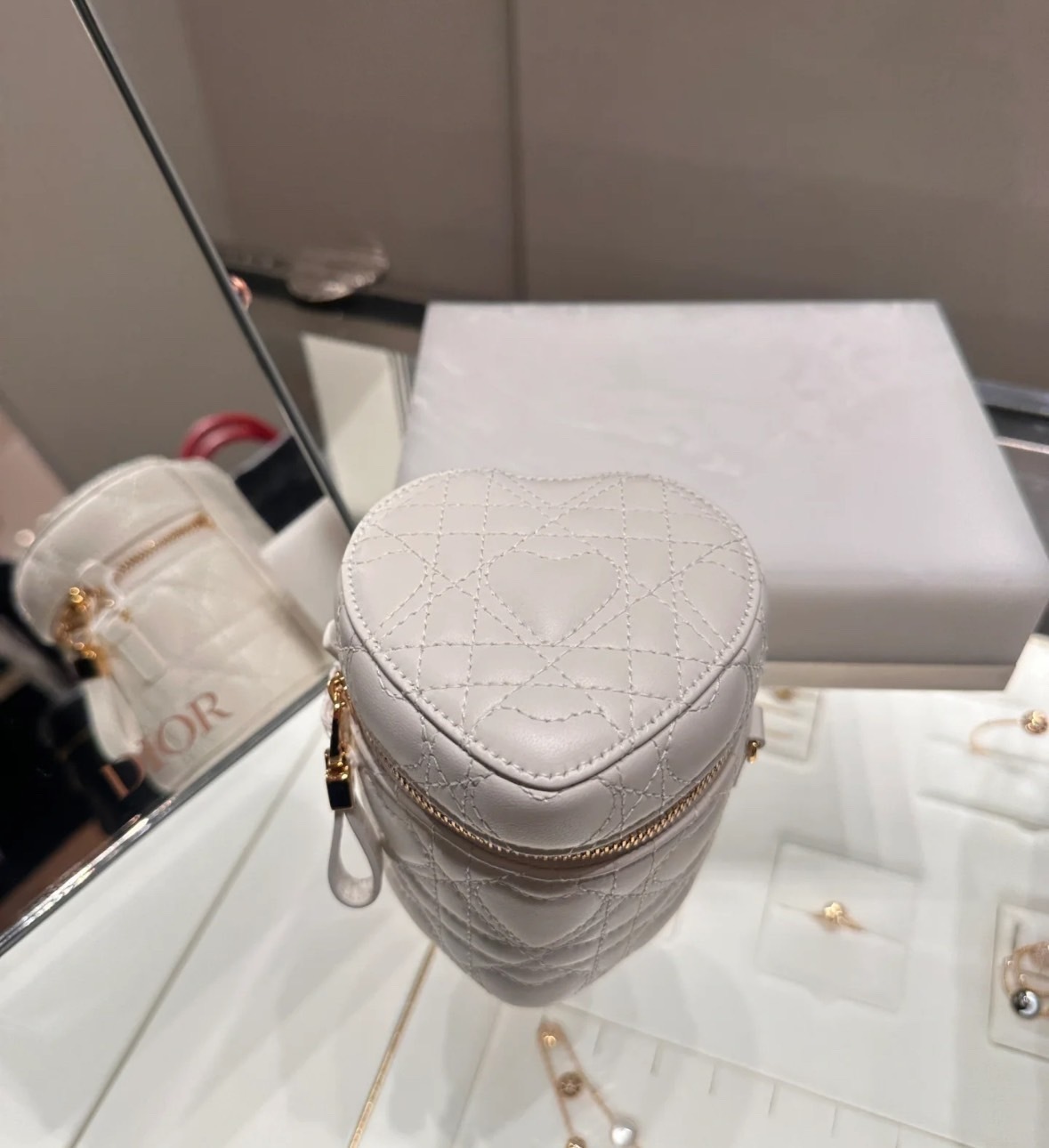 ガーリー可愛い♡】DIOR Caro ハート マイクロヴァニティ (Dior