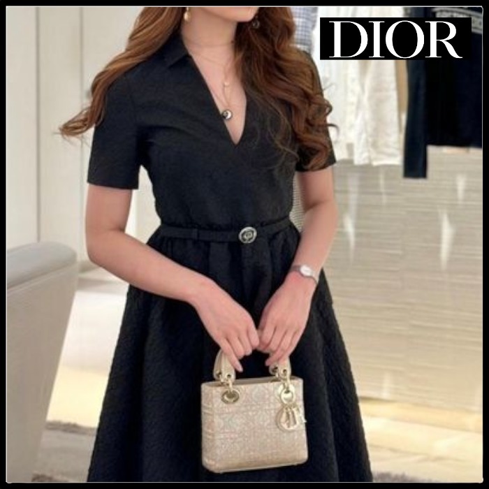 【モダン♪大人上品コーデ】Dior Vネック ミディドレス
