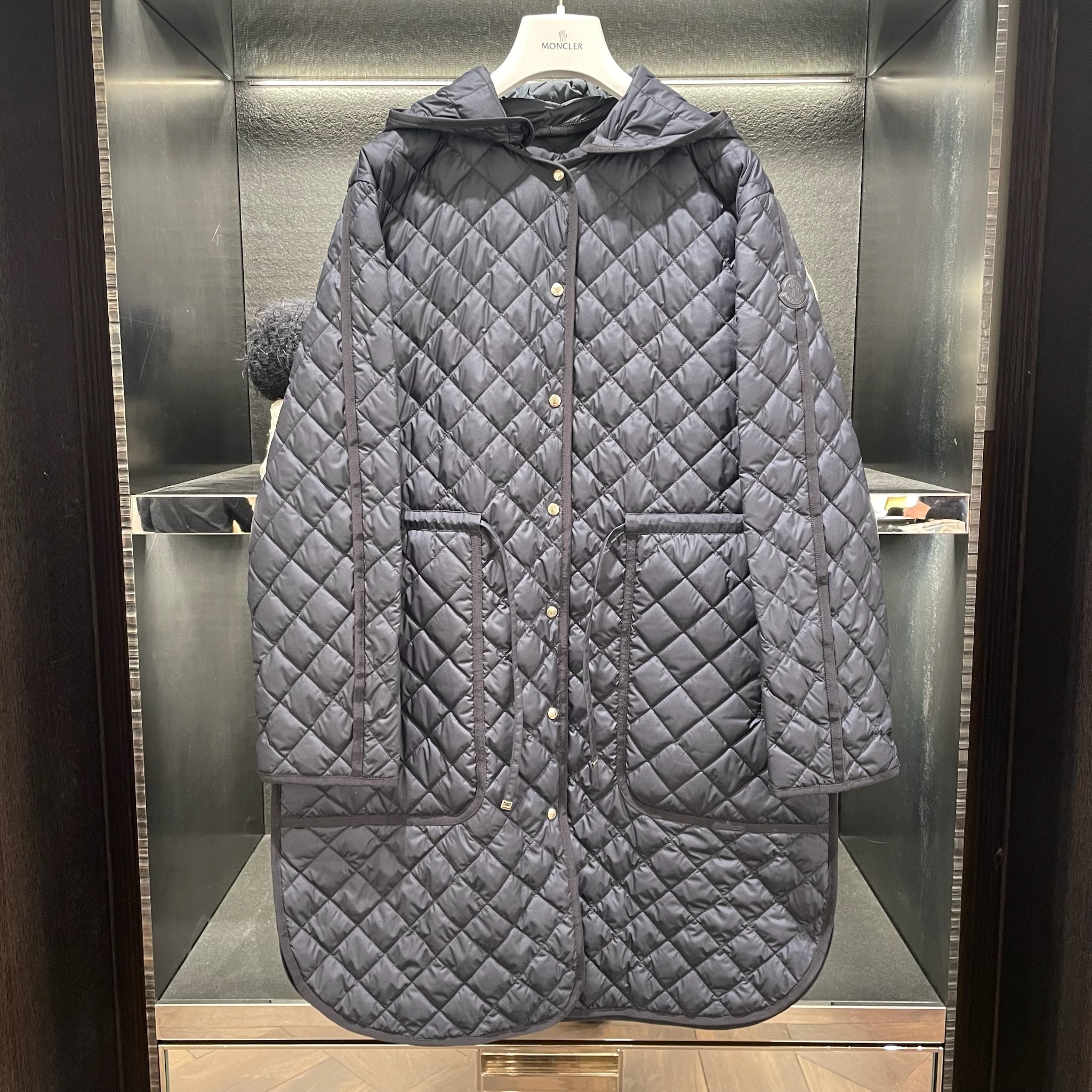 ◆春に着たいライトダウン◆ Moncler ETELAN