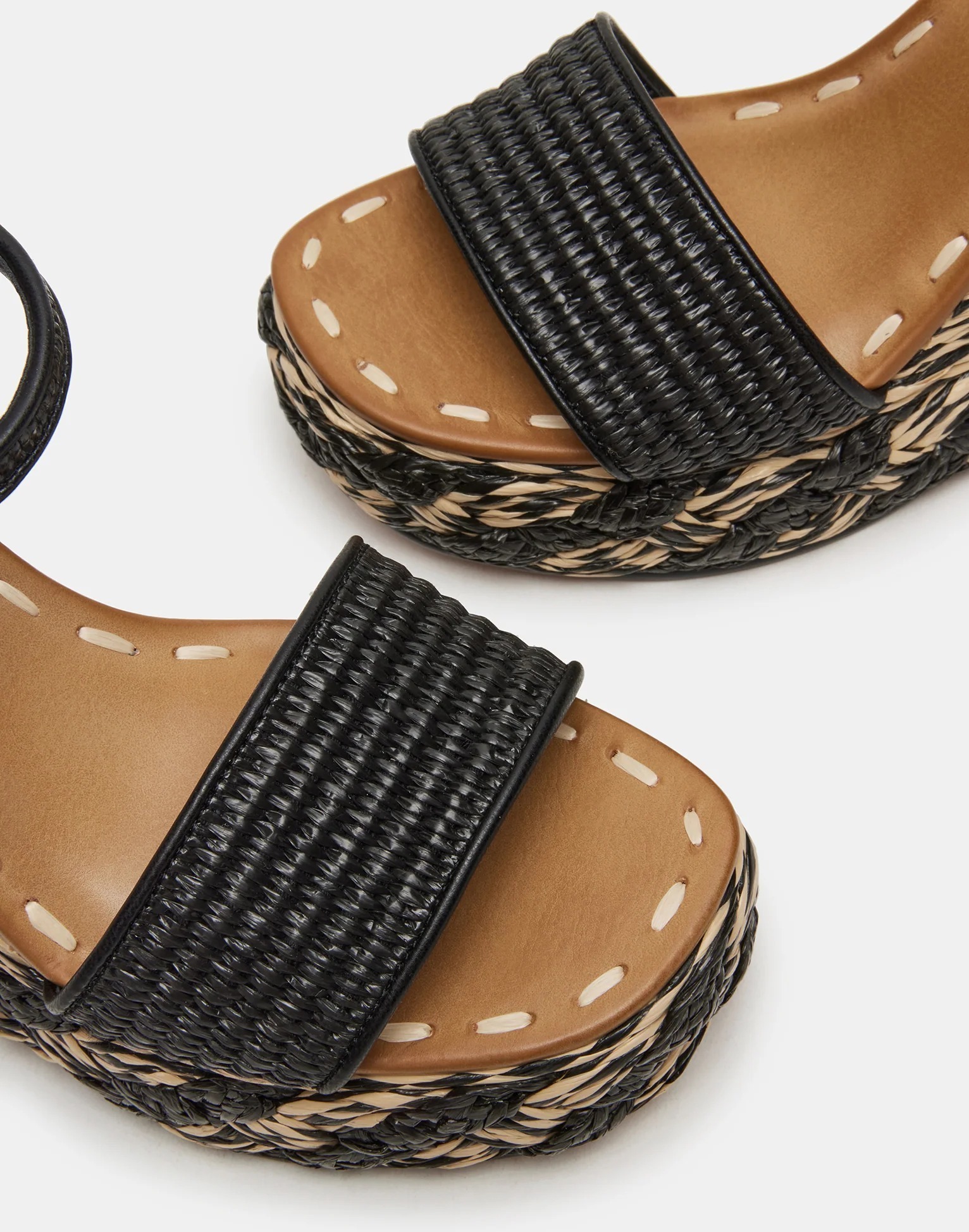 【Steve Madden】厚底プラットフォーム ウェッジサンダル Steve Madden】厚底プラットフォーム ウェッジサンダル (Steve