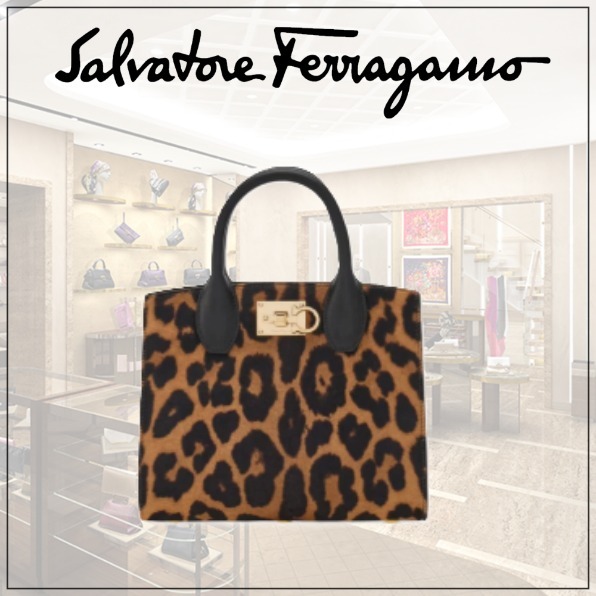[Salvatore Ferragamo]フェラガモ スタジオ ボックスバッグ (S)