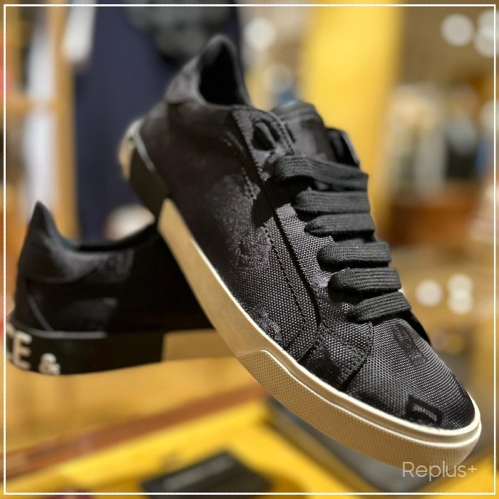 【Dolce&Gabbana】DGロゴ モノグラム ロートップ スニーカー 黒