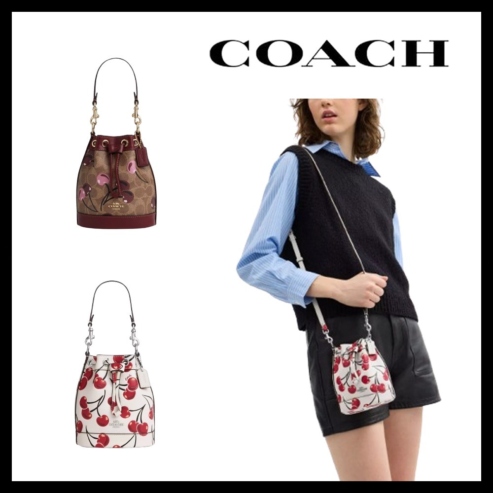【Coach】 Mini Bucket Bag With Cherry Print ◆国内発送◆