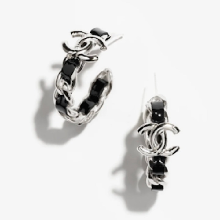 《クールな印象に♡》CHANEL フープピアス