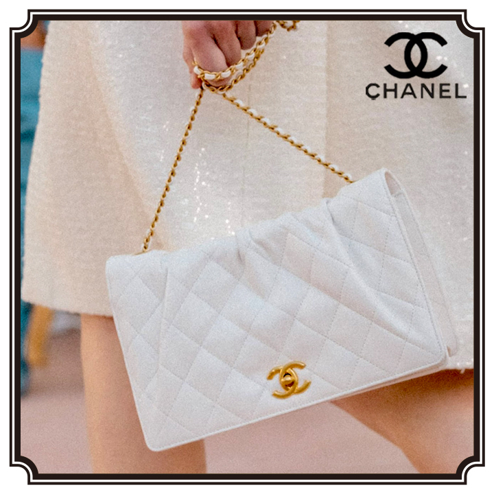 【上品なホワイトカラー♡】CHANEL フラップバッグ
