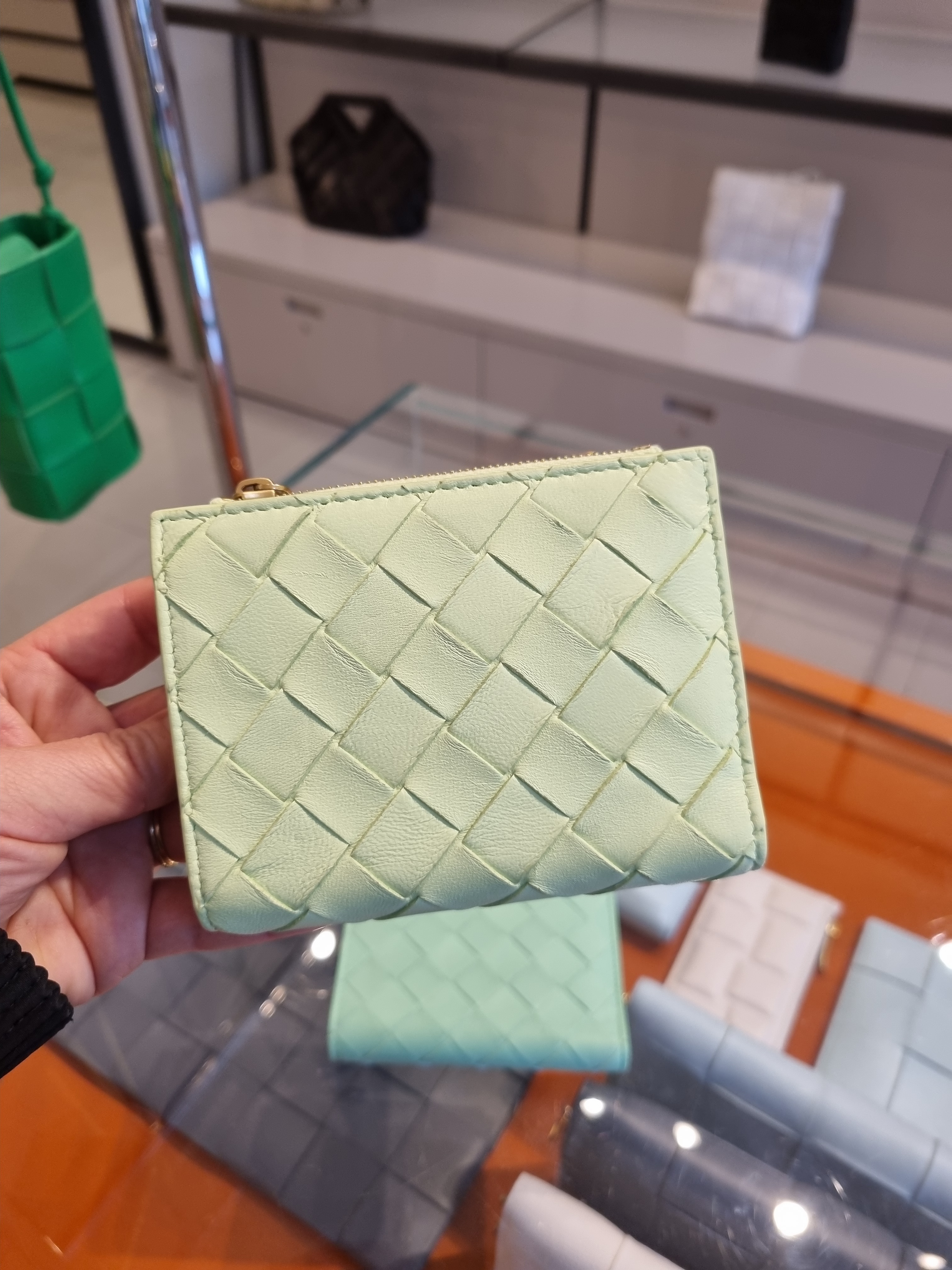 アウトレット直営店【BOTTEGA VENETA】二折り財布 742330 VCPP3
