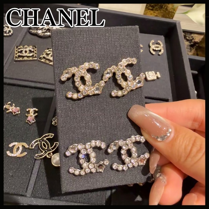 ◆さりげないハートと星がかわいい◆CHANEL CCロゴ ピアス