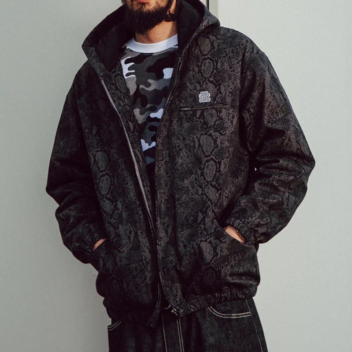 《ブラックアイパッチ》パイソン柄 ジップフーデイー ジャケット