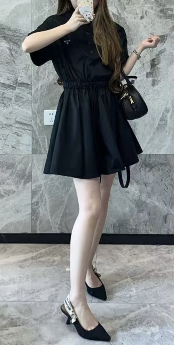 夏まで活躍《PRADA》ReーNylonフレアミニワンピース