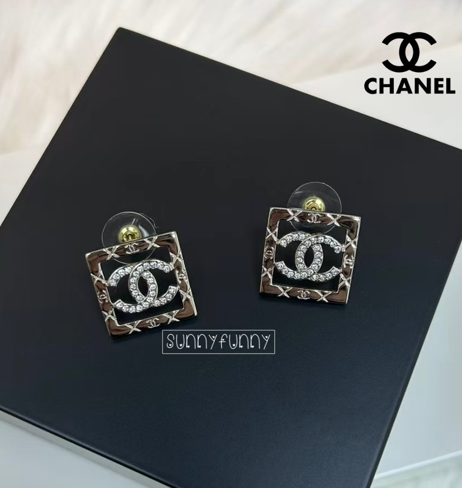 《25P★》CHANEL ピアス ロゴ スクエア