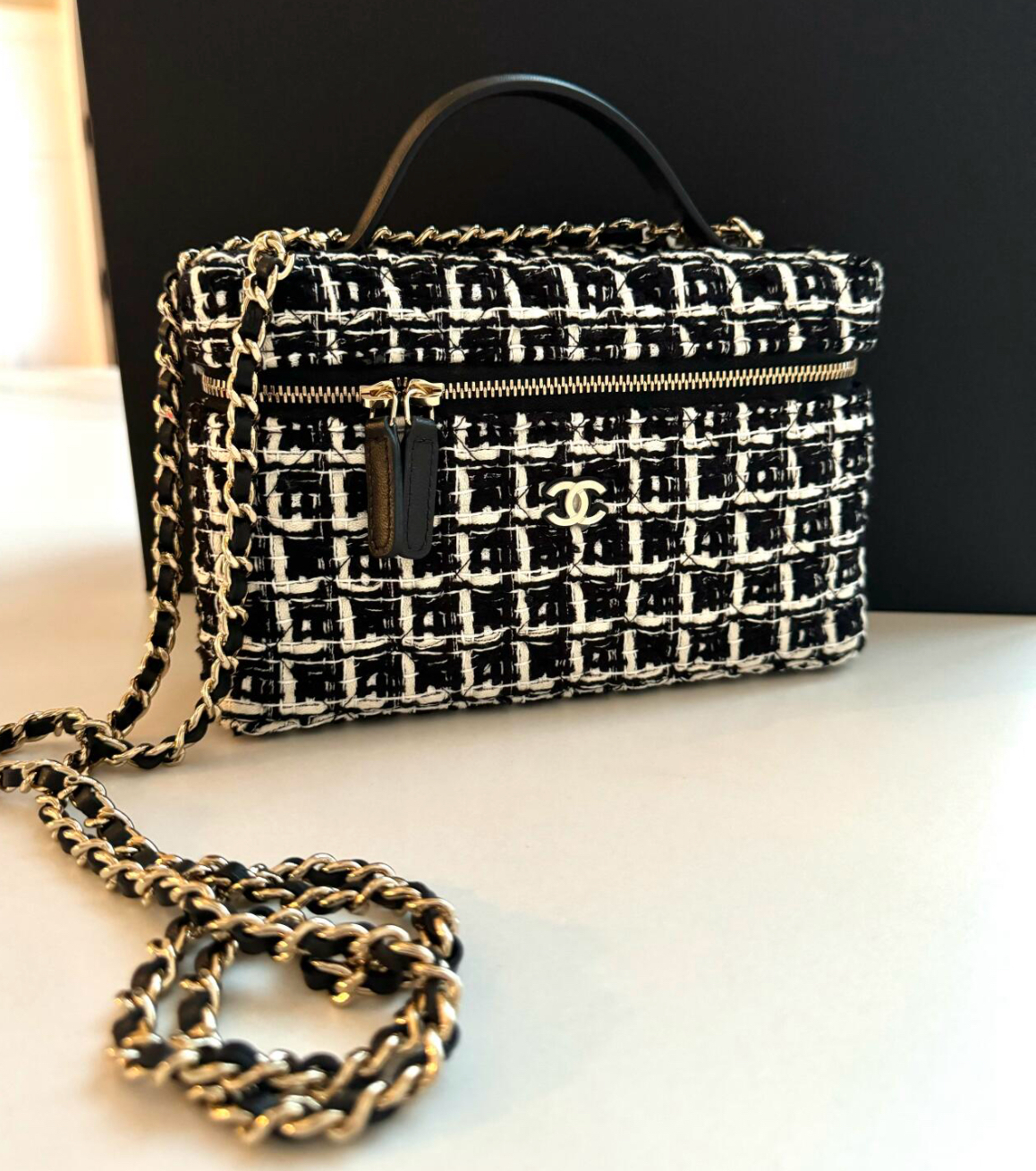 CHANEL《ツイードがお洒落》シャネル バニティ チェーンクラッチ