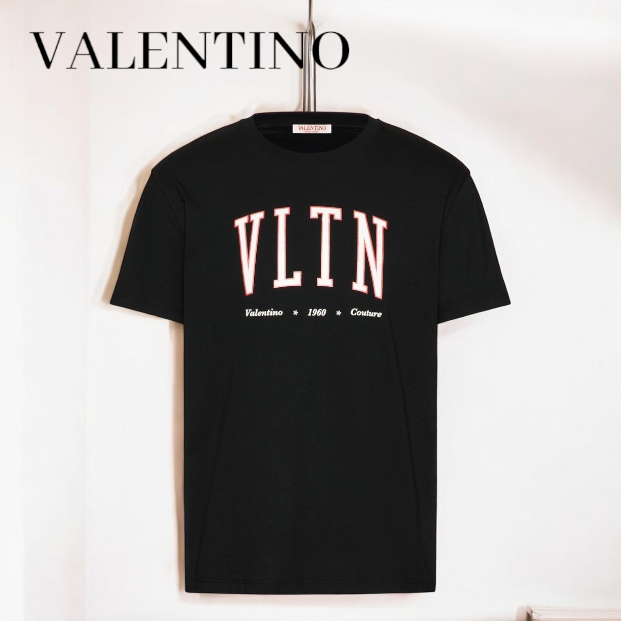 Valentino【関税込】コットン クルーネックTシャツ VLTNプリント