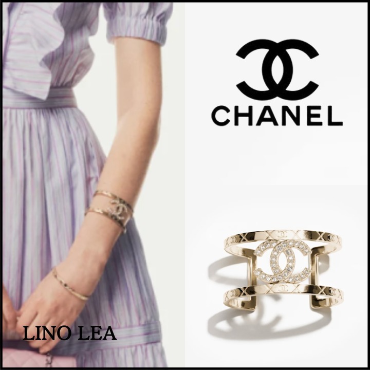 《手元華やかに♡》CHANEL CCロゴ カフ