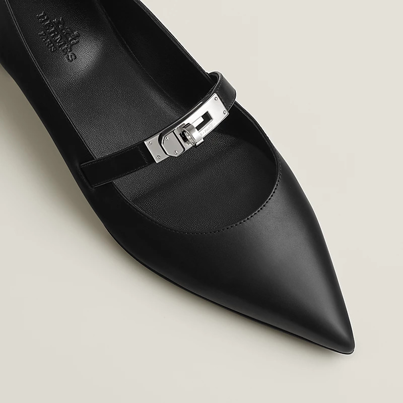【雰囲気を一気に引き上げる】HERMES バレエシューズ 《ケリー》